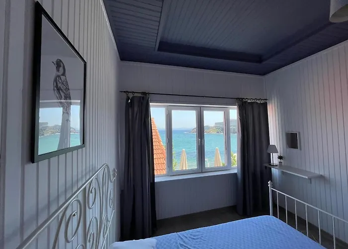 Cozy Stone House In The Center *